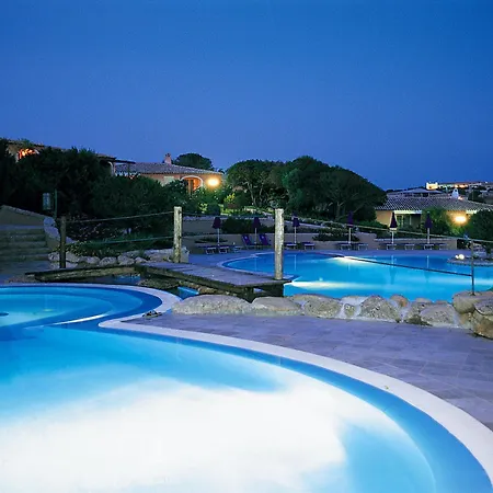 מלון Colonna Country & Sporting Club