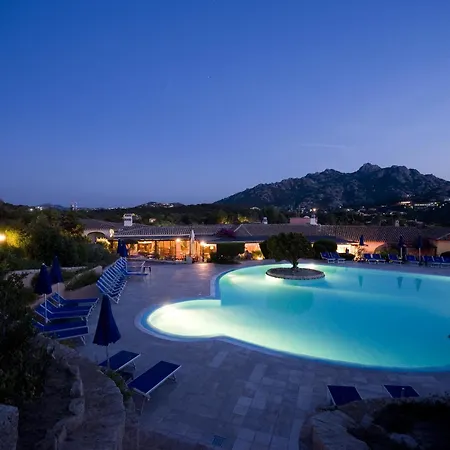Colonna Country & Sporting Club 4* פורטו צ'רבו