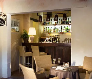 Colonna Country & Sporting Club מלון 4*